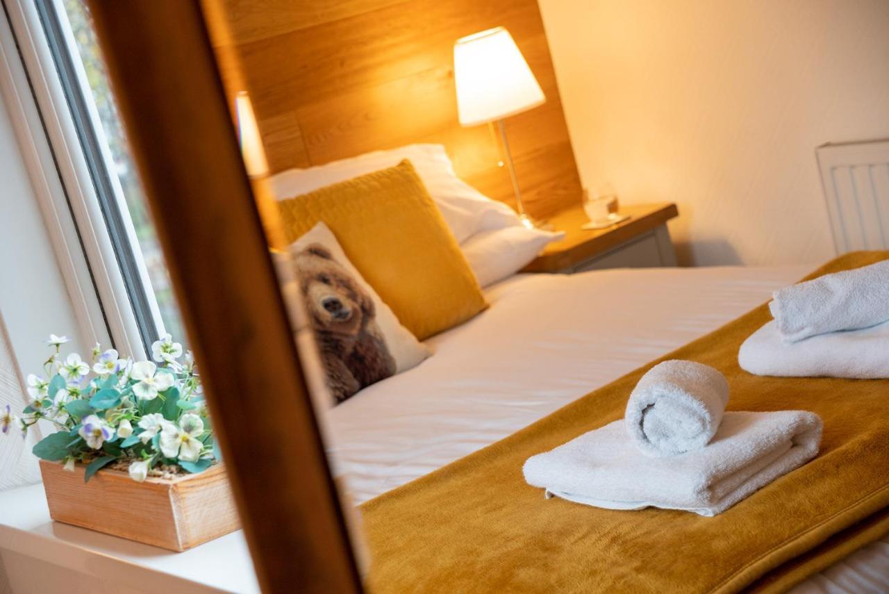 Woodland Cottage - Private Courtyard - Pet Friendly Retreat In The Heart Of Windermere Exterior foto